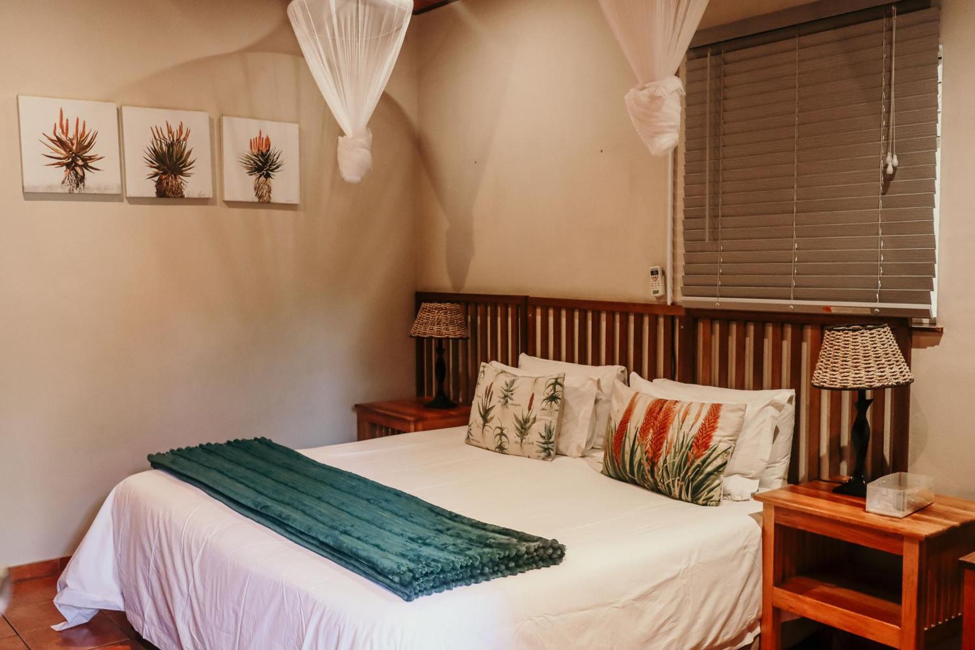 A Traveller'S Palm Hotel Phalaborwa Exterior foto