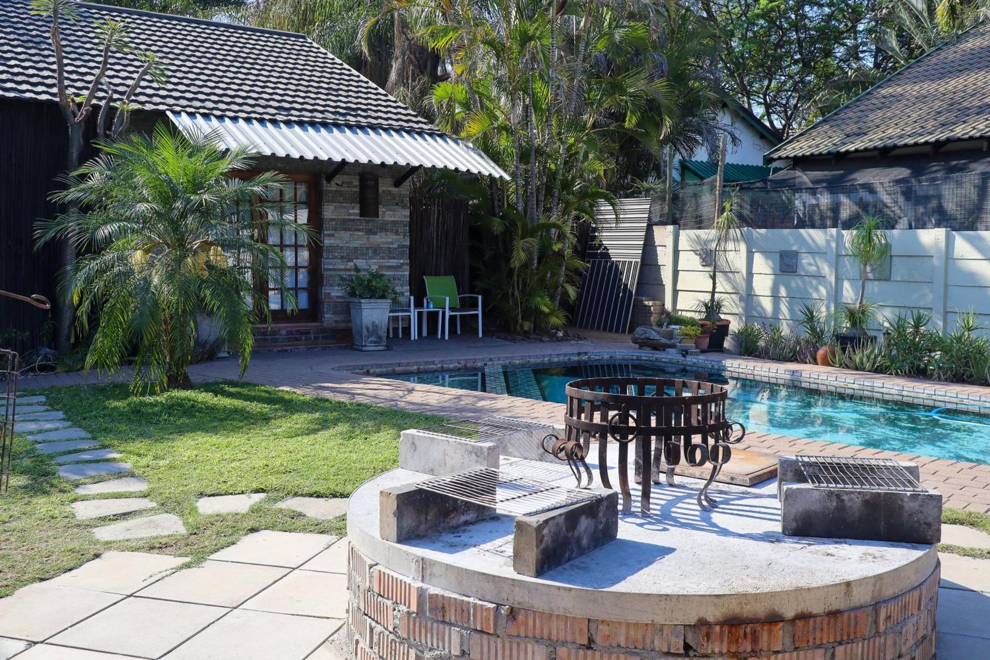 A Traveller'S Palm Hotel Phalaborwa Exterior foto