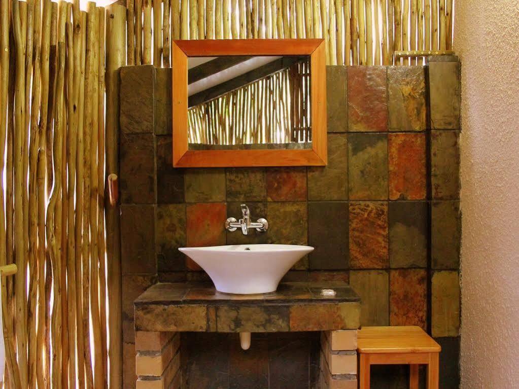 A Traveller'S Palm Hotel Phalaborwa Exterior foto